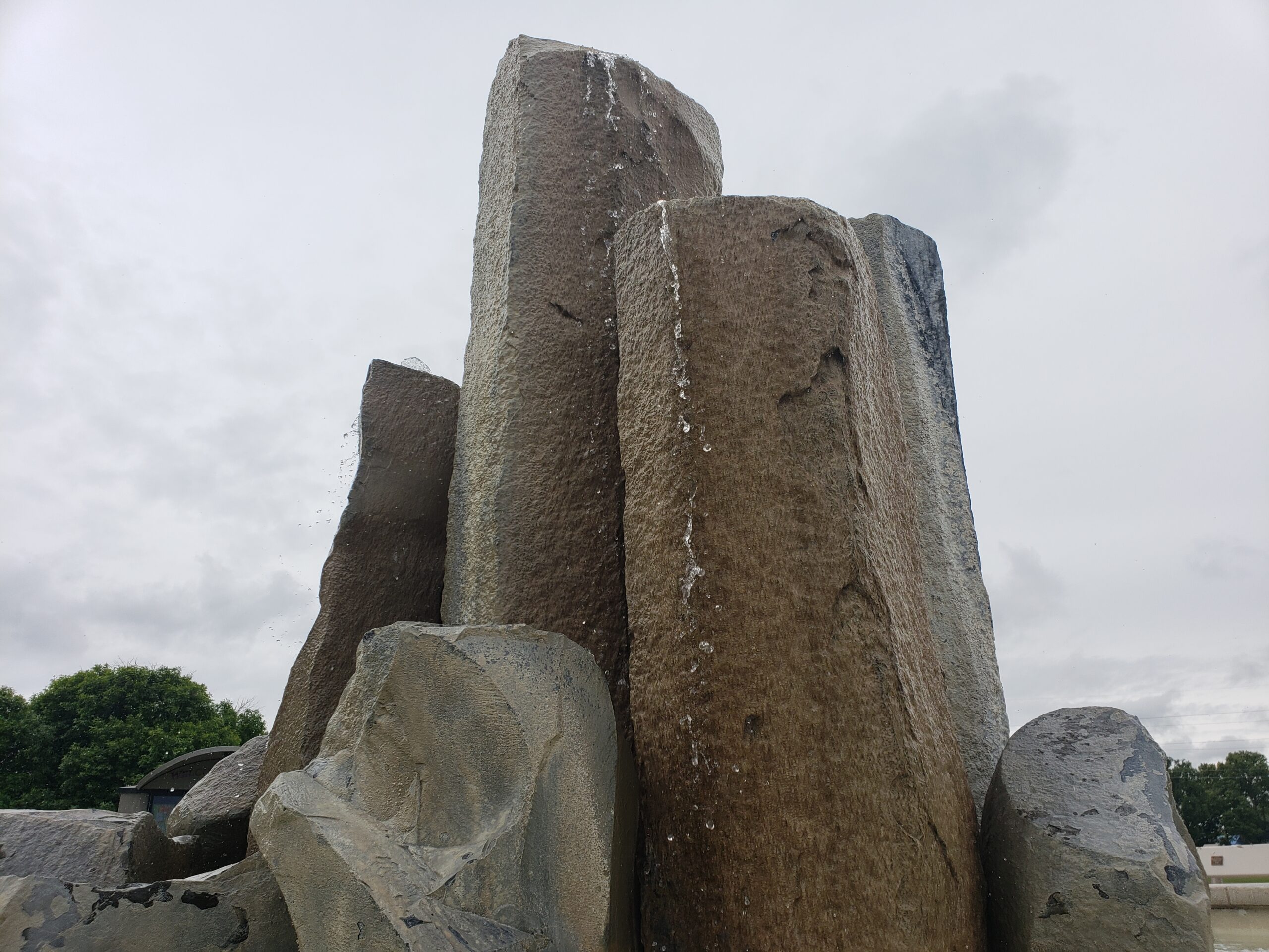Stone monolith fountain feature in Ontario, Oregon